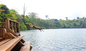 Surrounding the lakeside stands numerous small docks where you can jump off into water for a swim