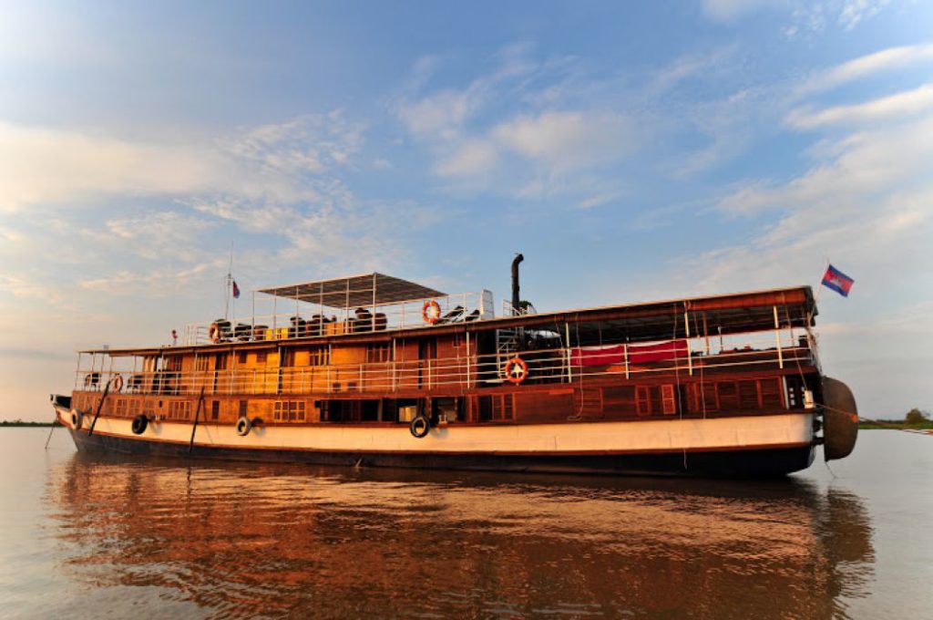 Toum Tiou - the first Luxury river cruise lines on the Mekong River